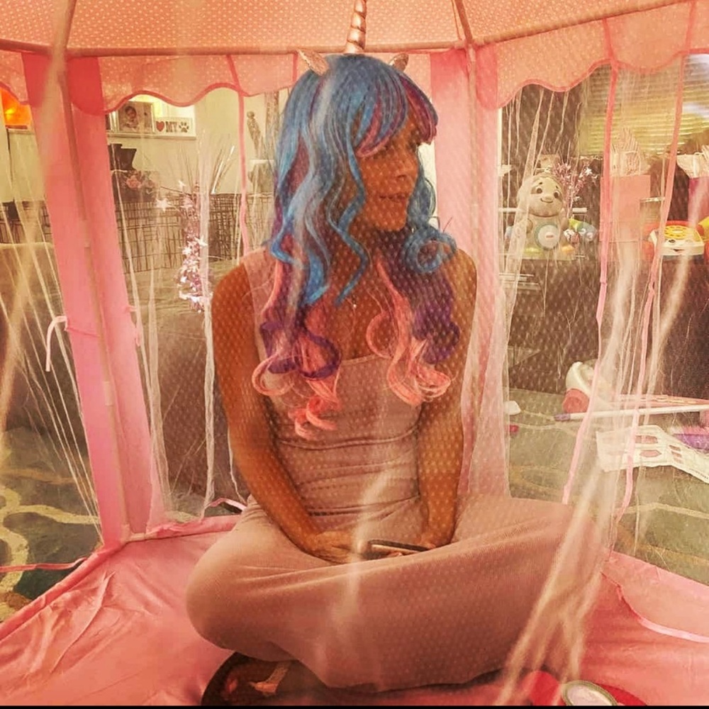 Meet your Posher, Kay